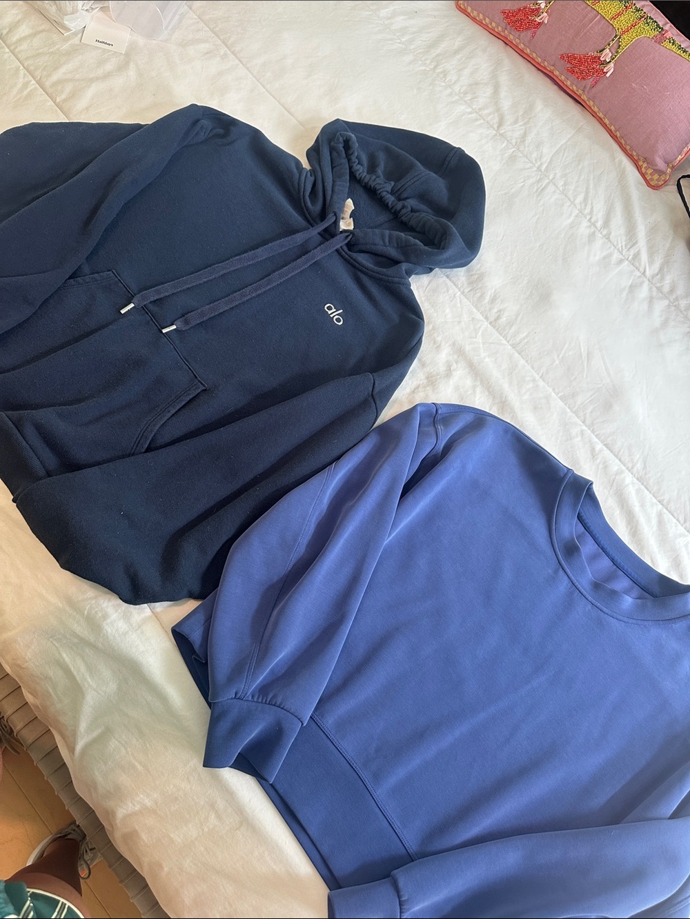 2 for 1!!!!! ALO Yoga Women's Crewneck Sweatshirt - Blue